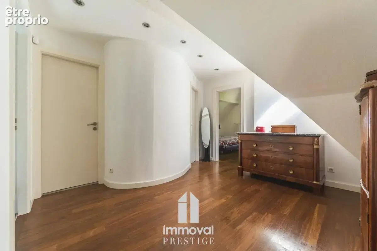 Robertsau-maison 208m2-5 ares - photo 6