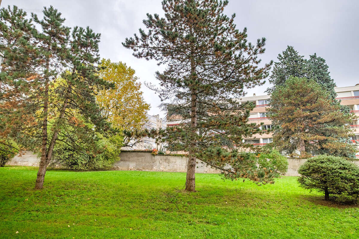 Appartement à CALUIRE-ET-CUIRE