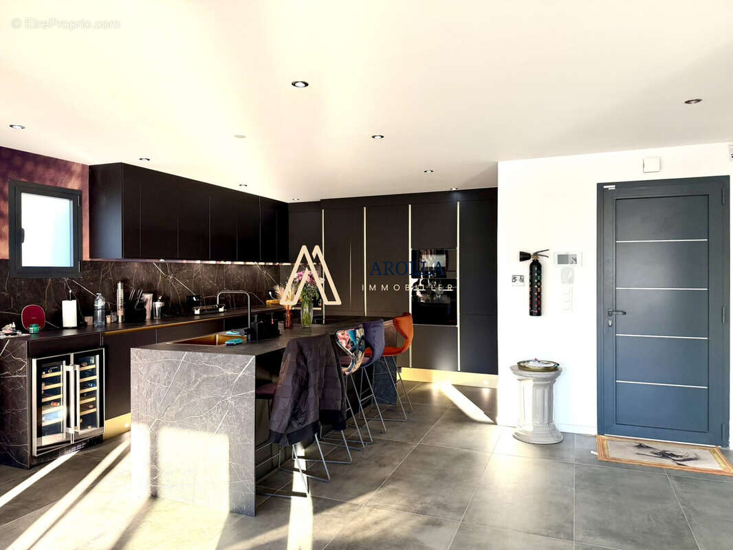 Maison à SAINT-JEOIRE-PRIEURE