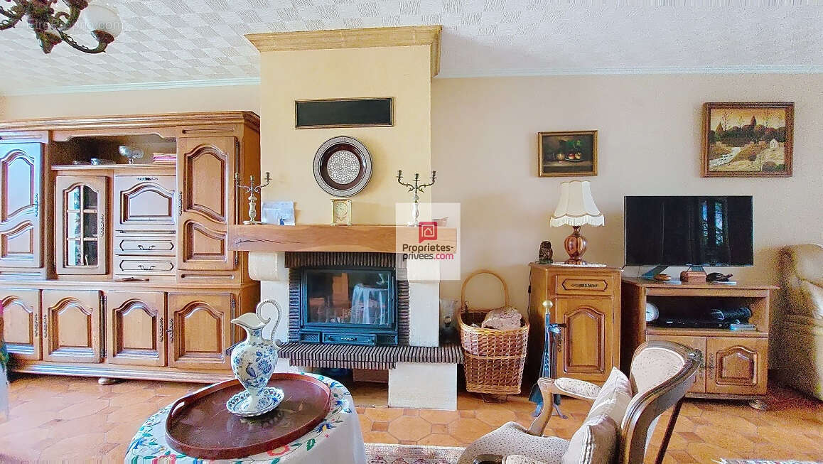 Maison à ROUFFIGNAC-SAINT-CERNIN-DE-REILHAC