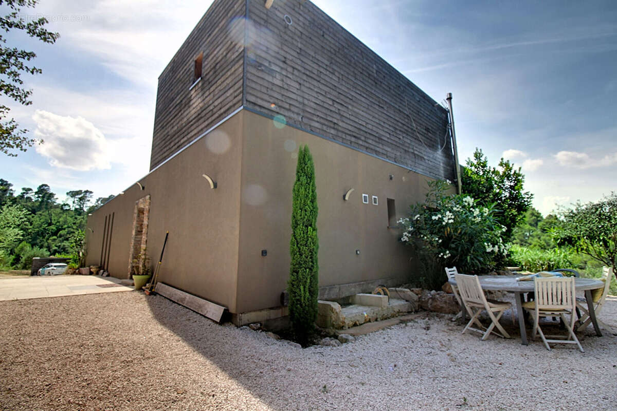A vendre en exclusivité a vendre à vidauban - villa contemporaine avec vue panoramique, piscine et prestations  de qualité ! - photo 21