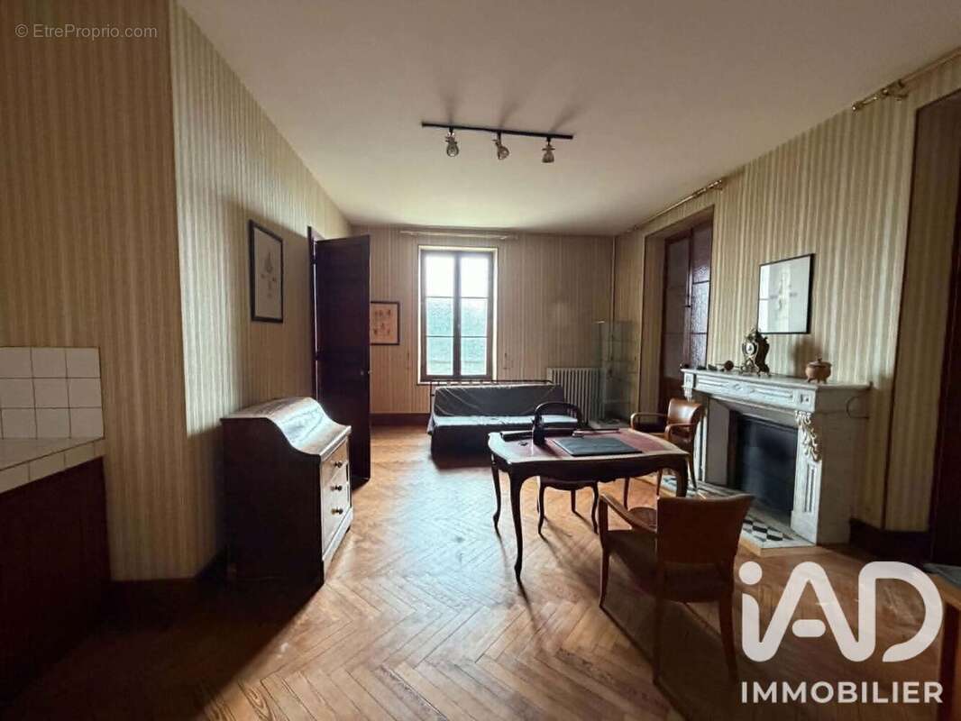 Maison 570 m² à Tonneins  - photo 6