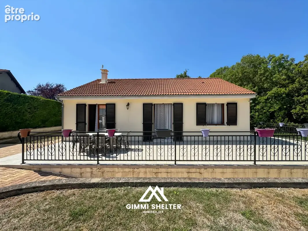 Maison à LE CENDRE