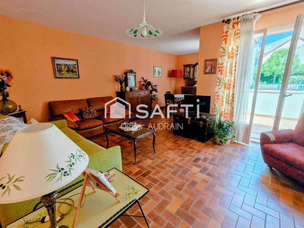 Photo 5 - Maison à DOMERAT
