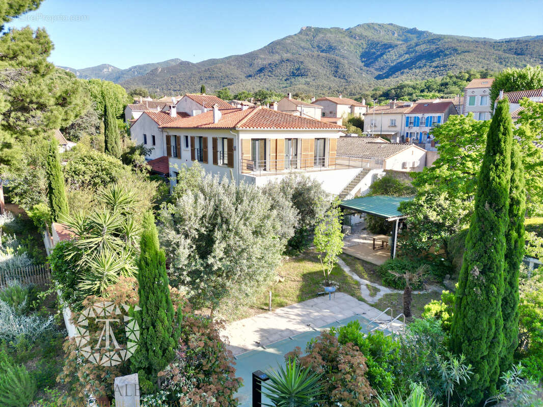 Maison à LAROQUE-DES-ALBERES
