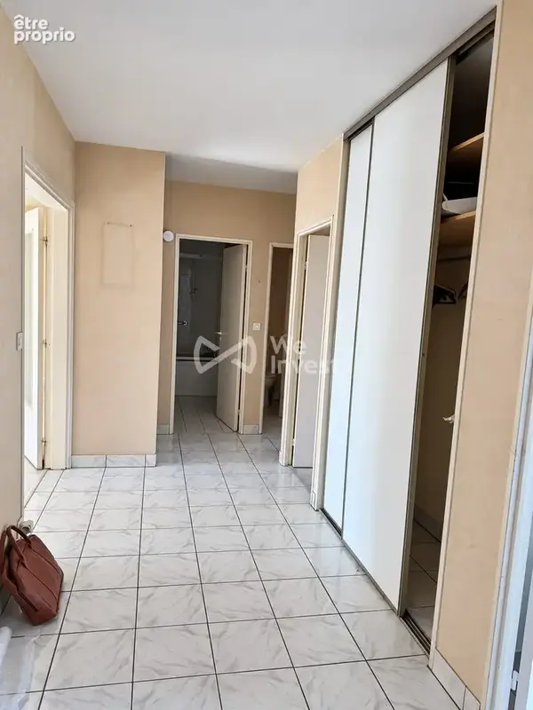 Appartement 4 pièces 90 m² à vendre à Reims (51100) - photo 8