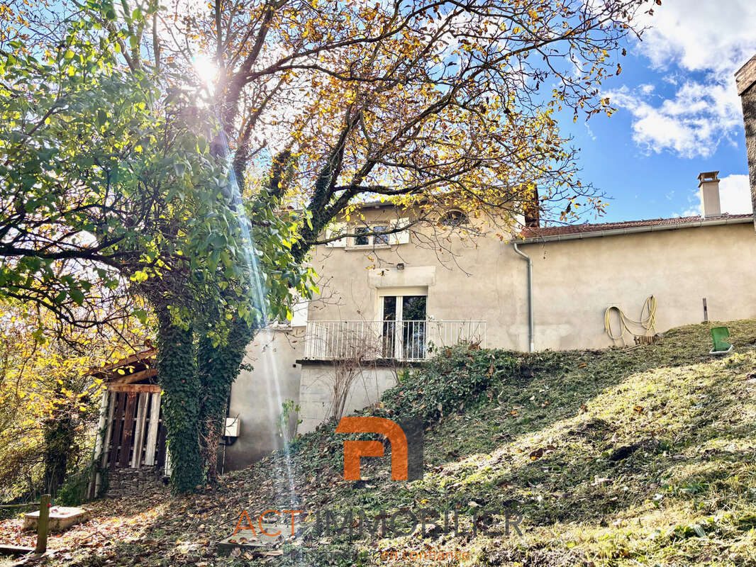 Maison à BRUSSIEU