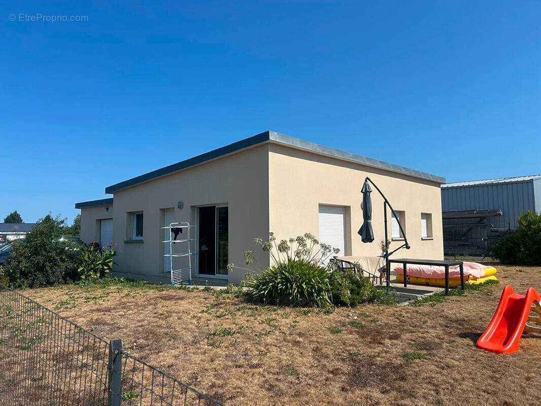 Maison à PLOUEZEC