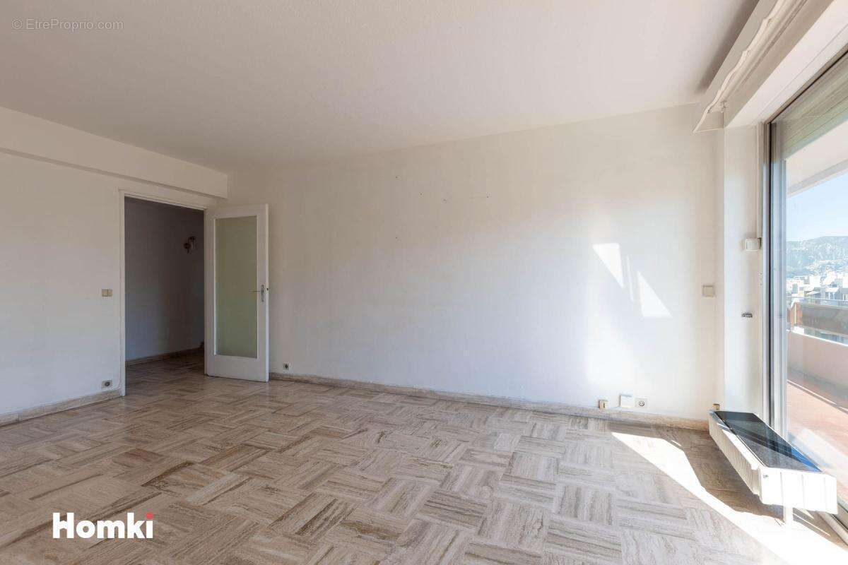 Appartement à MARSEILLE-5E