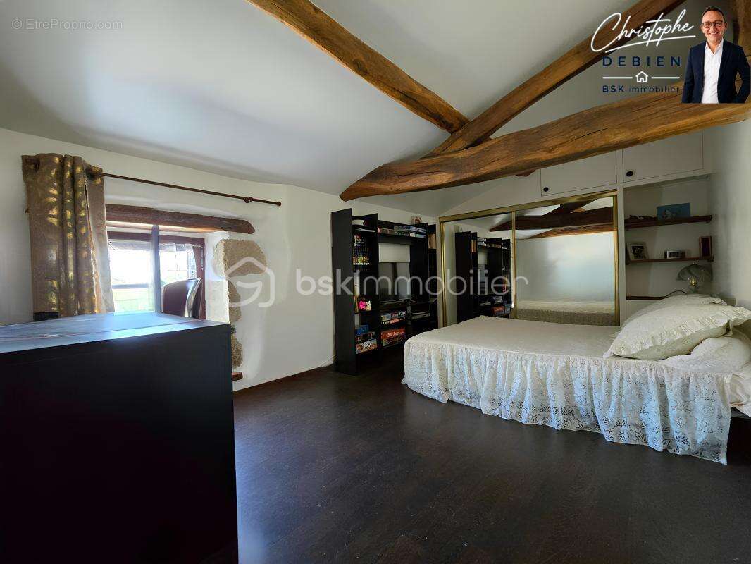 Propriété équestre d'exception – maison en pierre rénovée – 16 box – 2 ha – vue panoramique - photo 14