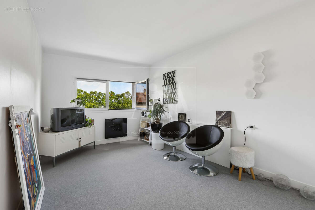 Maison 6 pièces avec jardin, sous-sol total et stationnements - photo 7