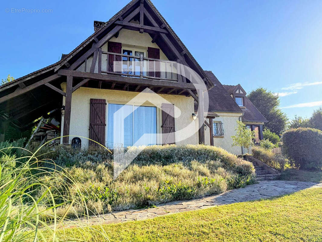 Maison à SAINTE-GENEVIEVE