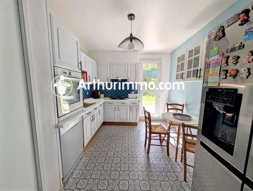 Maison à SAVIGNY-LE-TEMPLE