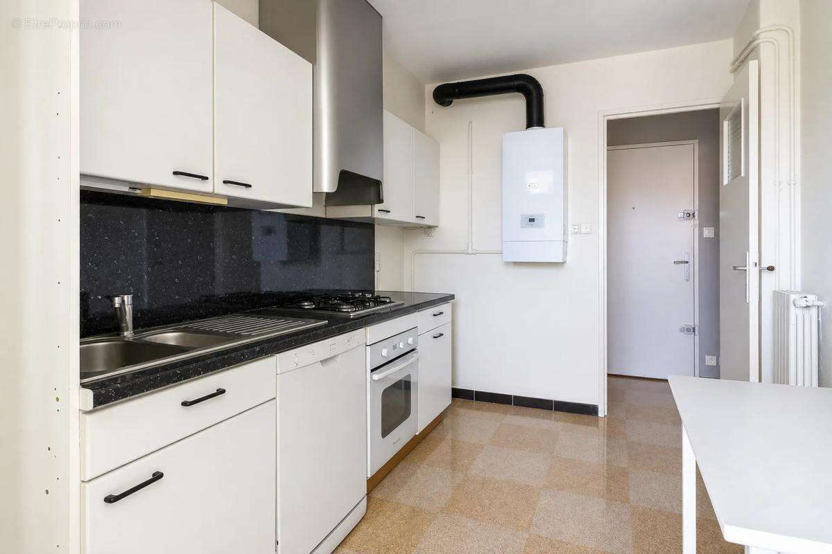 Appartement lumineux de 75 m² à Toulon - photo 10