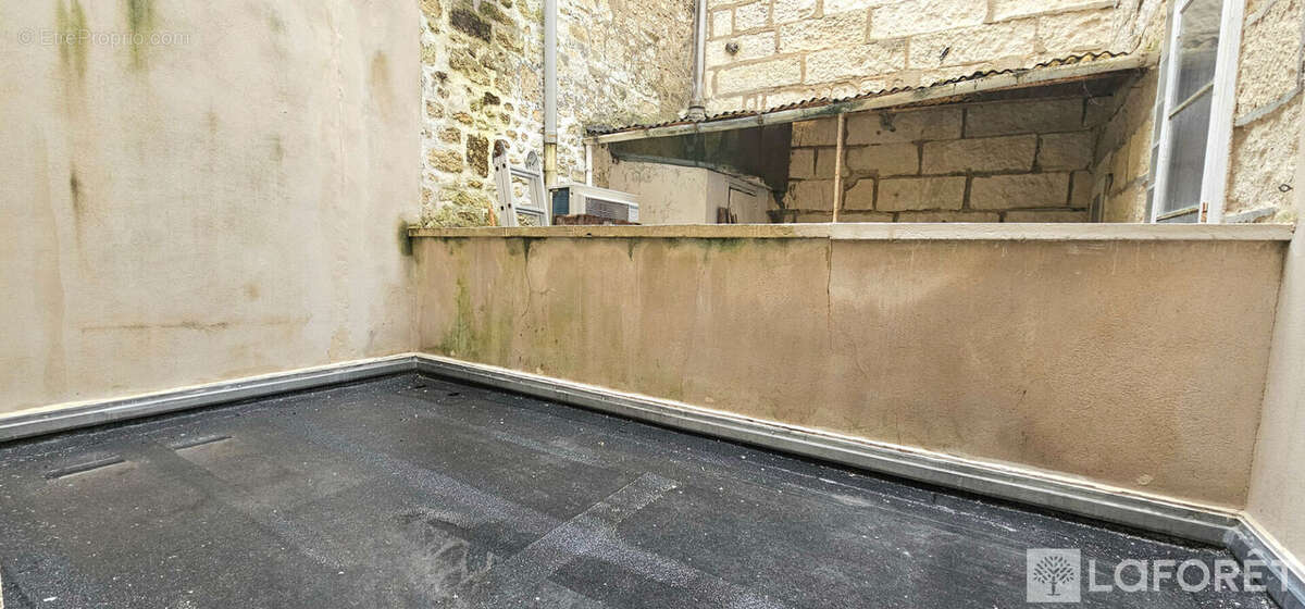 Appartement à SAINTES