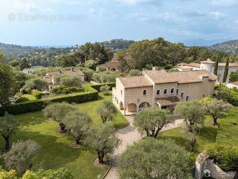 Maison 323 m² à Mougins  - photo 2