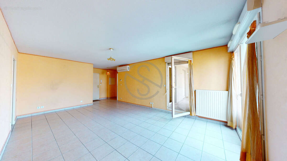 Appartement à SAINT-FONS