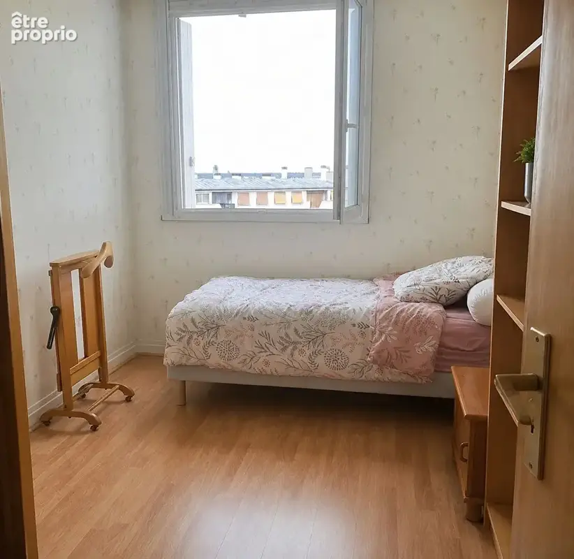 4 pièces Rue Guy Moquet 94500 - photo 6