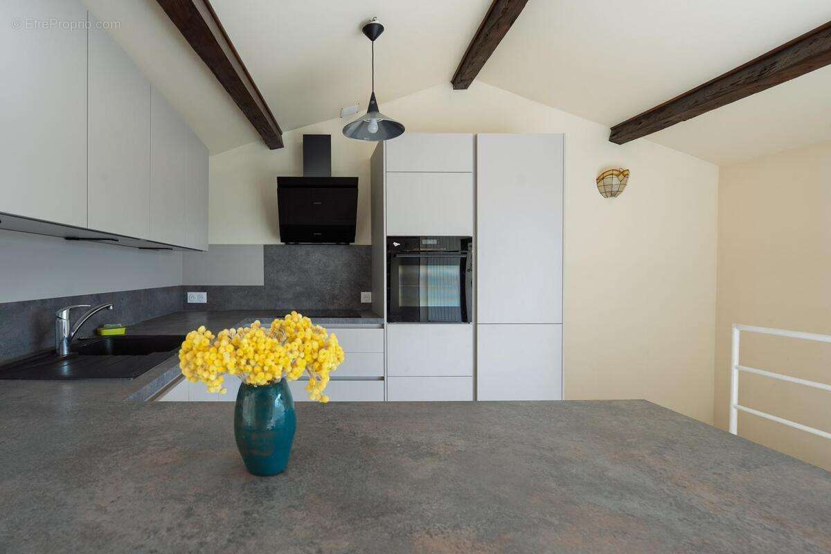 Appartement à MARSEILLE-7E