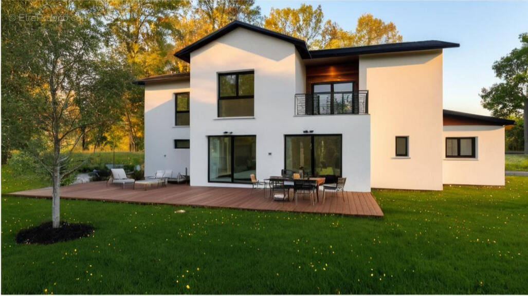 Maison à DIVONNE-LES-BAINS