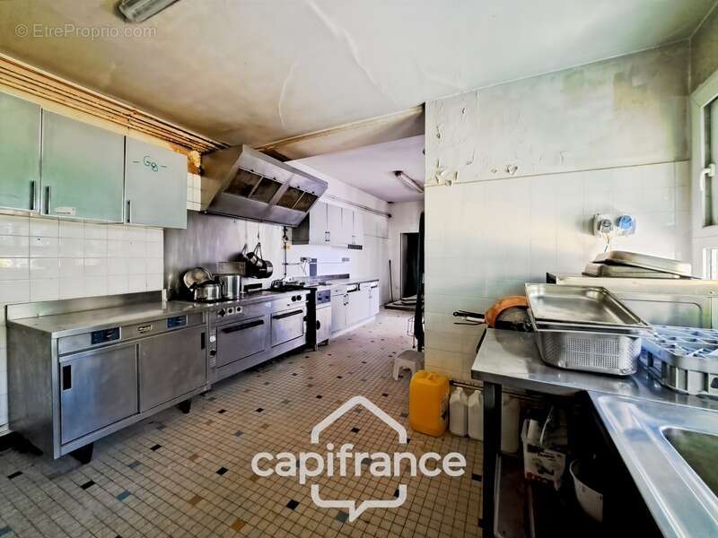 Ancien bar-restaurant avec logement – Fort potentiel au cœur de Châteaumeillant - photo 45