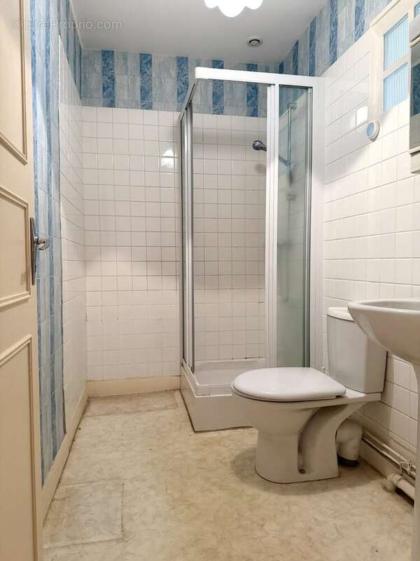 Salle d'eau  - Maison à BONNETABLE