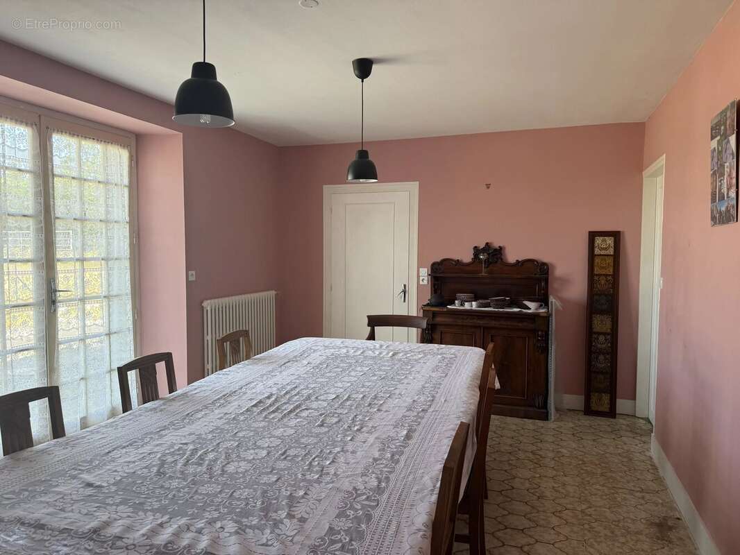Maison à LE BUSSEAU