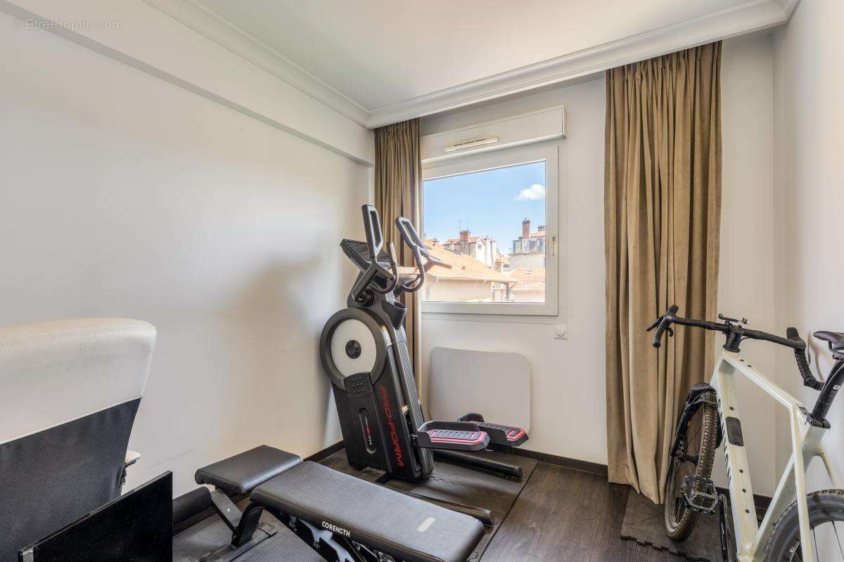Appartement à LYON-1E