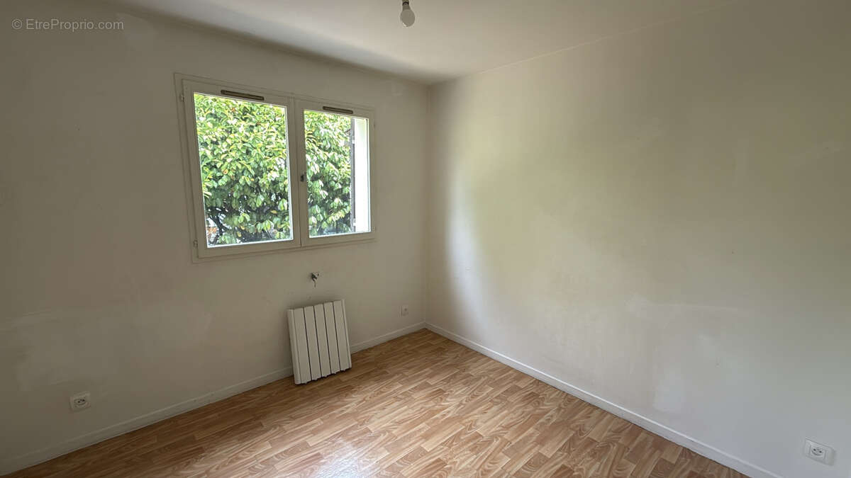 GRAND LARGE  Maison 92 m2, 3 chambres avec mezzanine, garage et cave sur terrain 619 m2 - photo 4