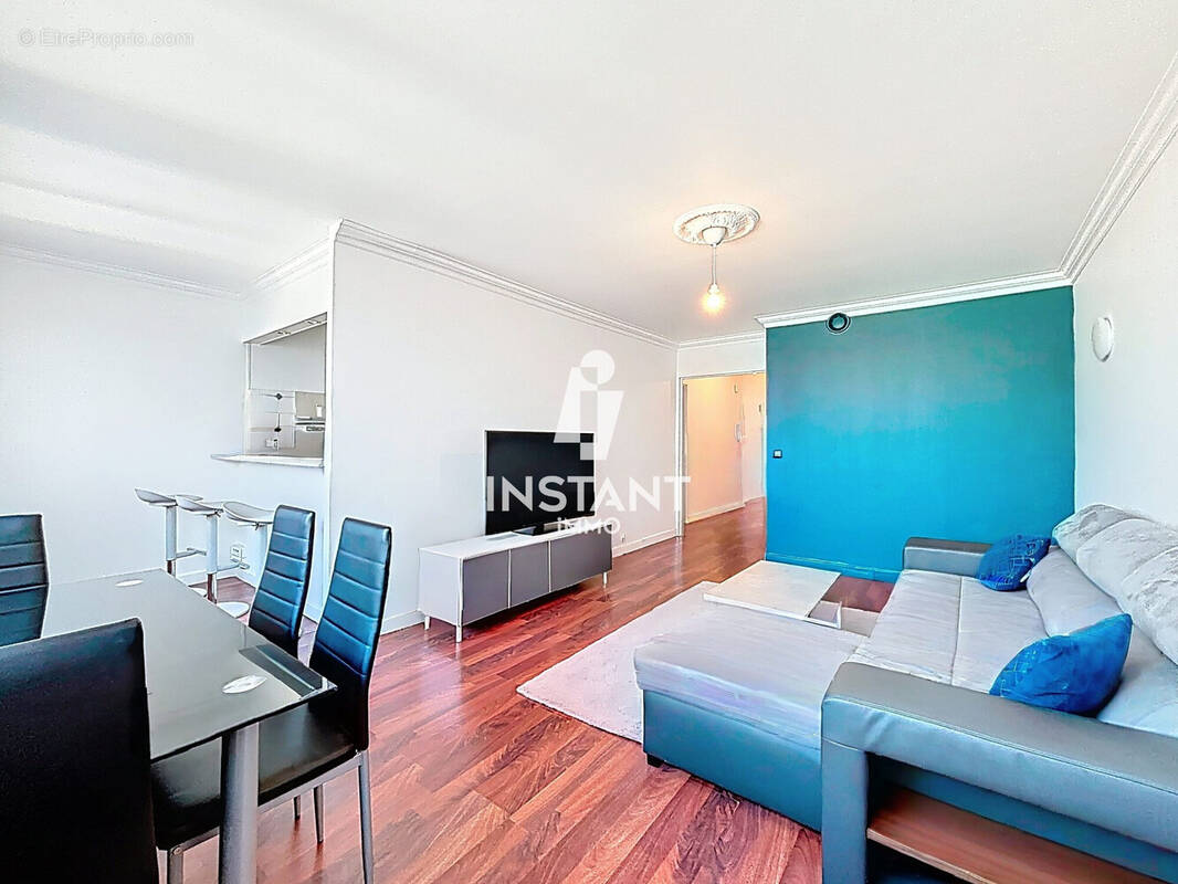 Appartement à CHARENTON-LE-PONT