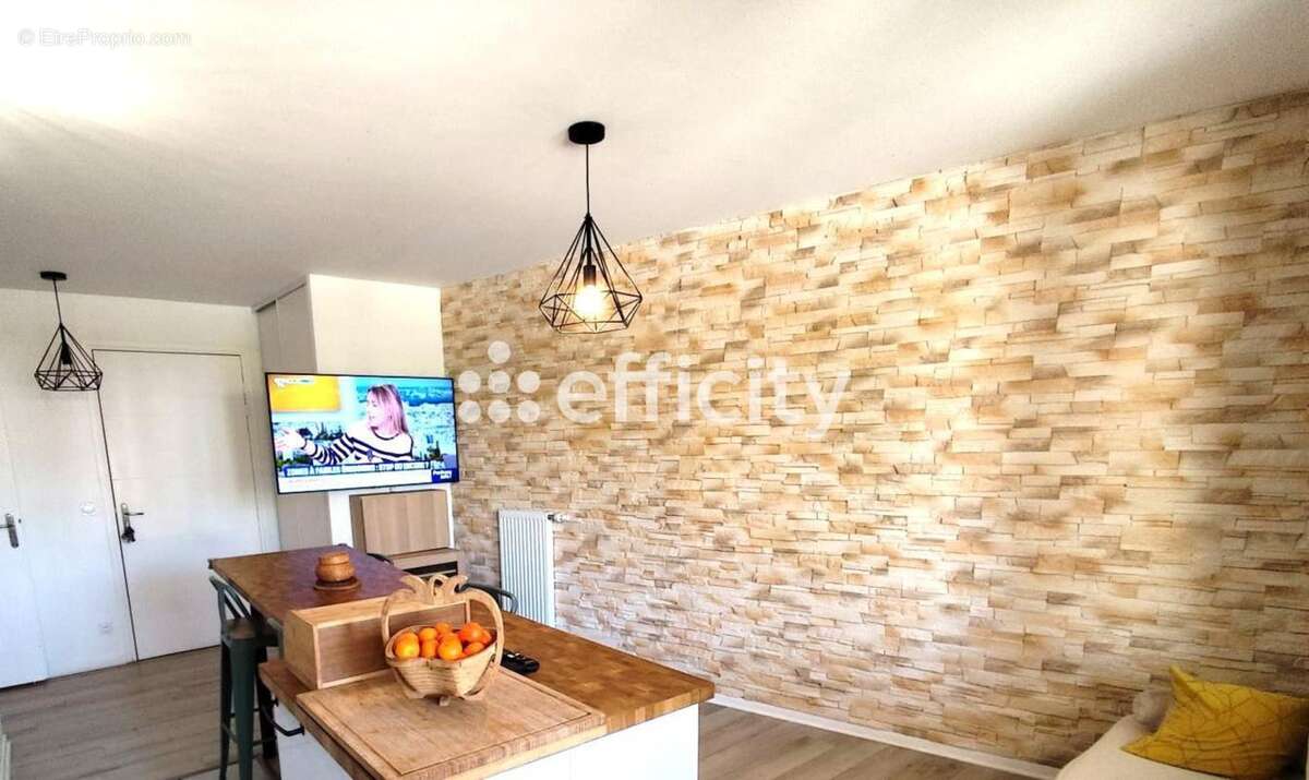 Appartement à SAINT-CYR-L'ECOLE