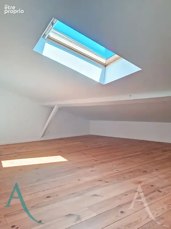 Maison T5 159 m2 avec jardin. - photo 11