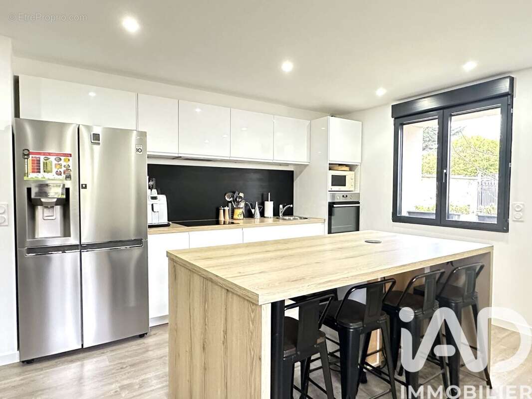 Photo 4 - Maison à LE VAL-SAINT-GERMAIN