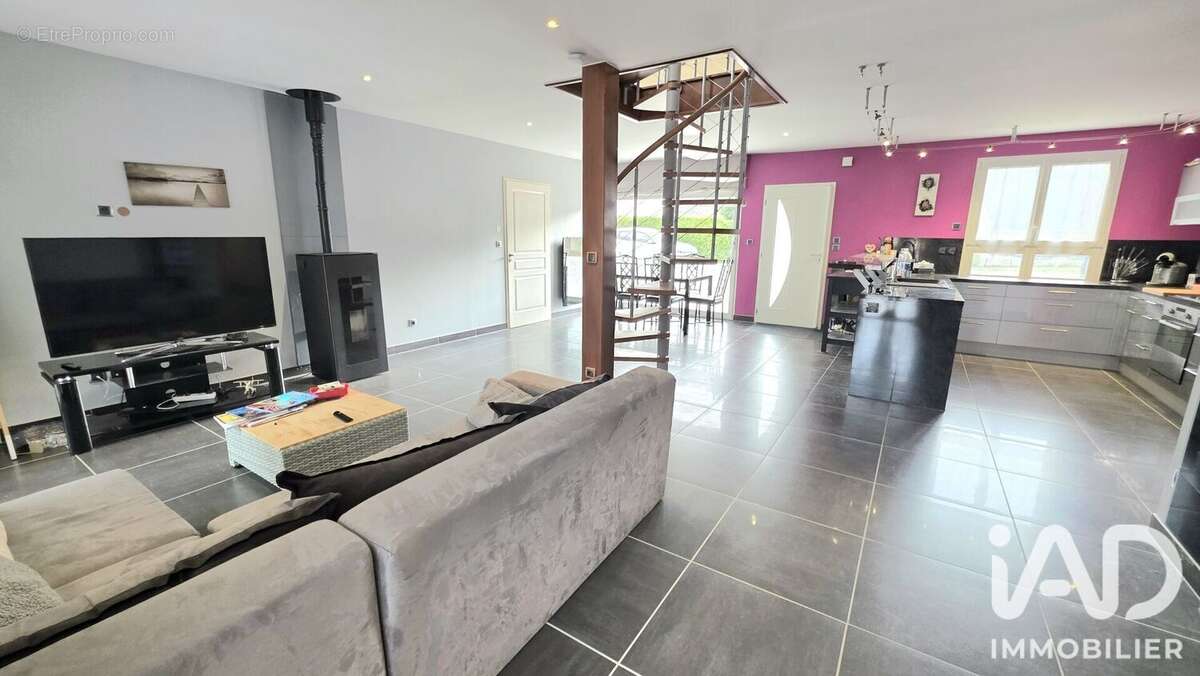 Maison 148 m² à Arc-En-Barrois  - photo 7