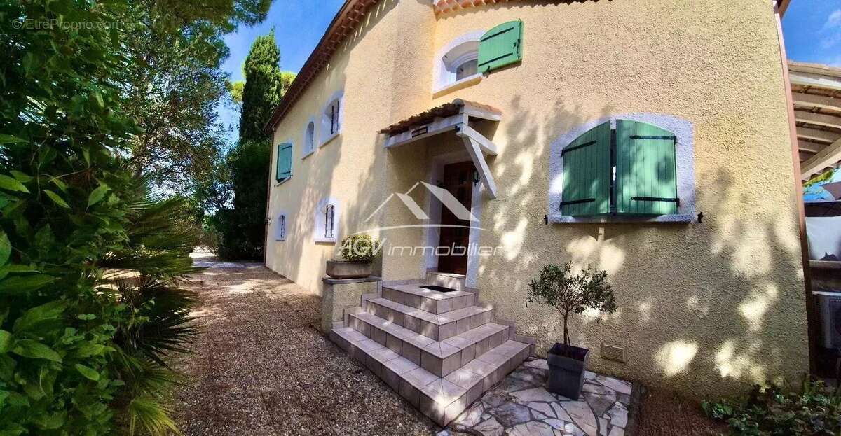 Maison à SAINT-PRIVAT-DES-VIEUX