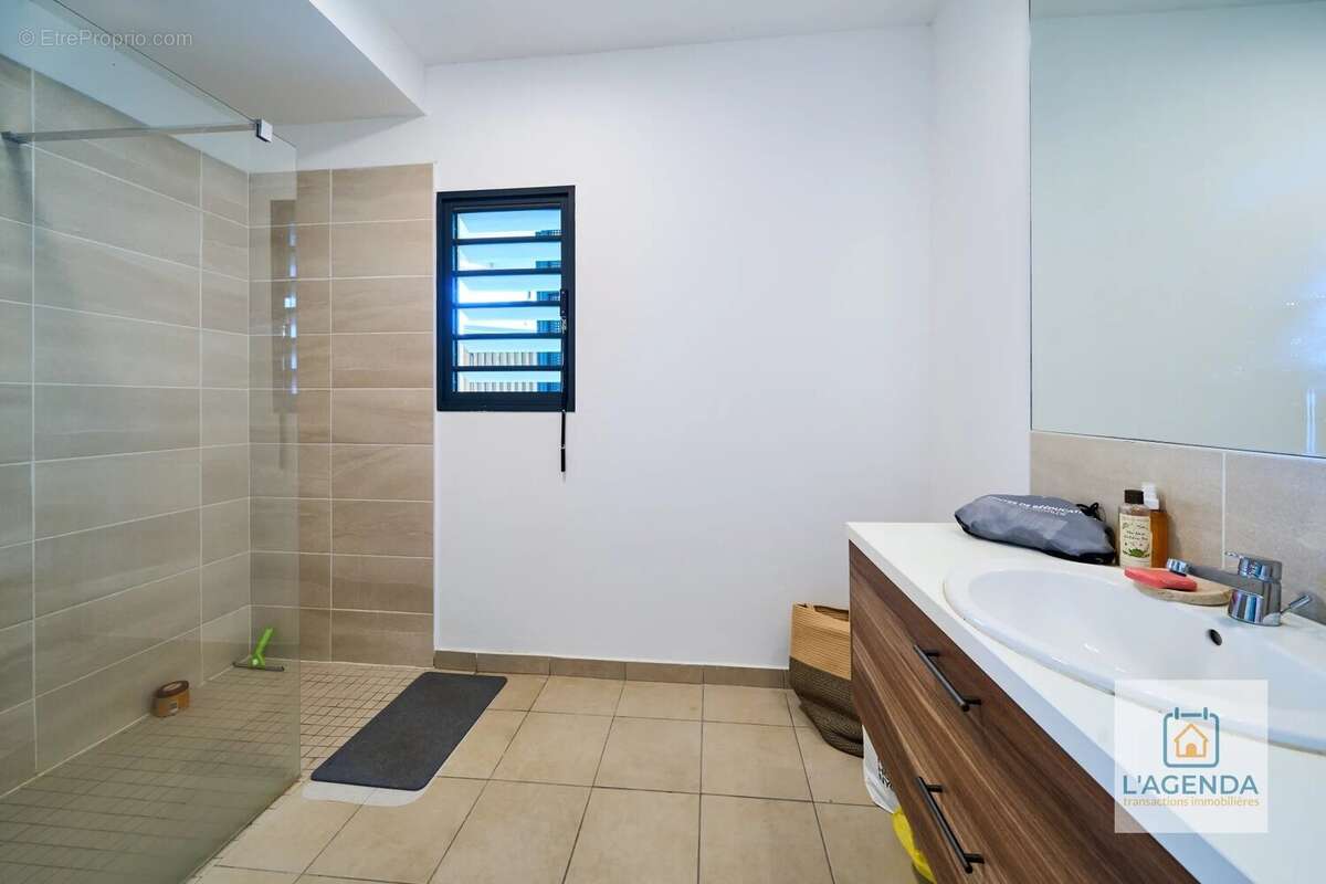 Appartement à SAINTE-MARIE