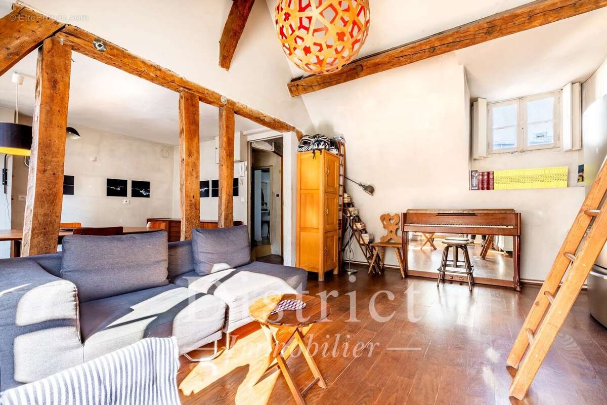 Appartement à PARIS-3E