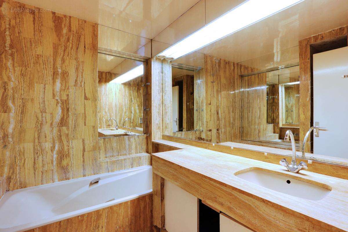 Appartement à FONTENAY-SOUS-BOIS