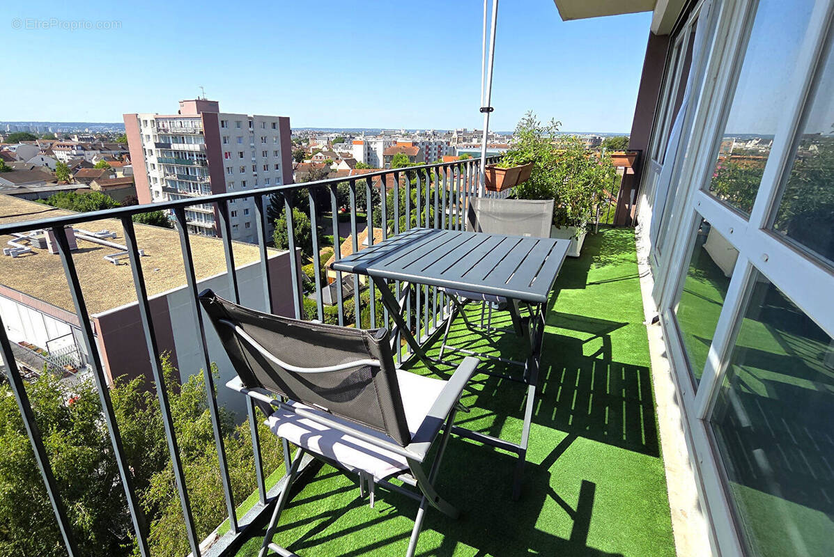 Appartement à HOUILLES
