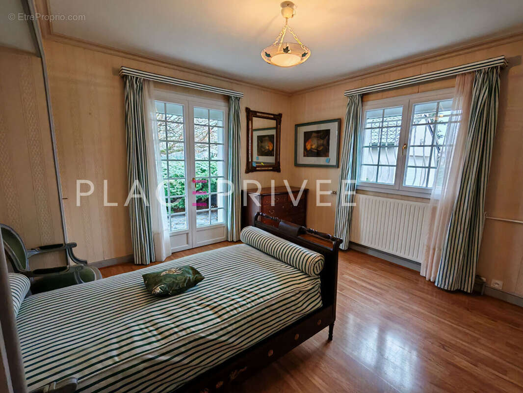 Maison à CHATEAUVILLAIN