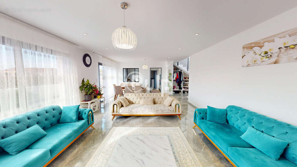 Maison à LES SORINIERES