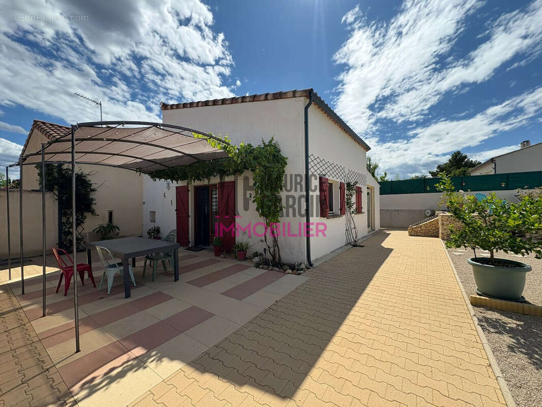 Maison 200 m² à Aubignan  - photo 3