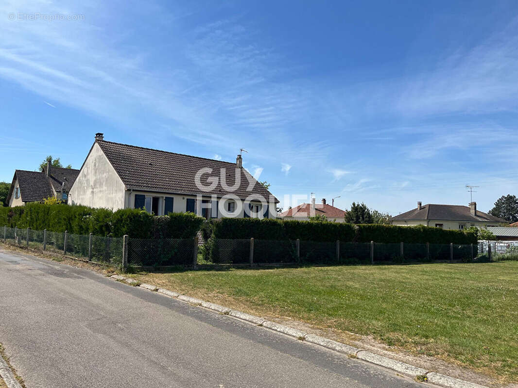 Maison de 4 pièces à vendre à Saint-Pierre-du-Vauvray - Réf. DD1819L - photo 5