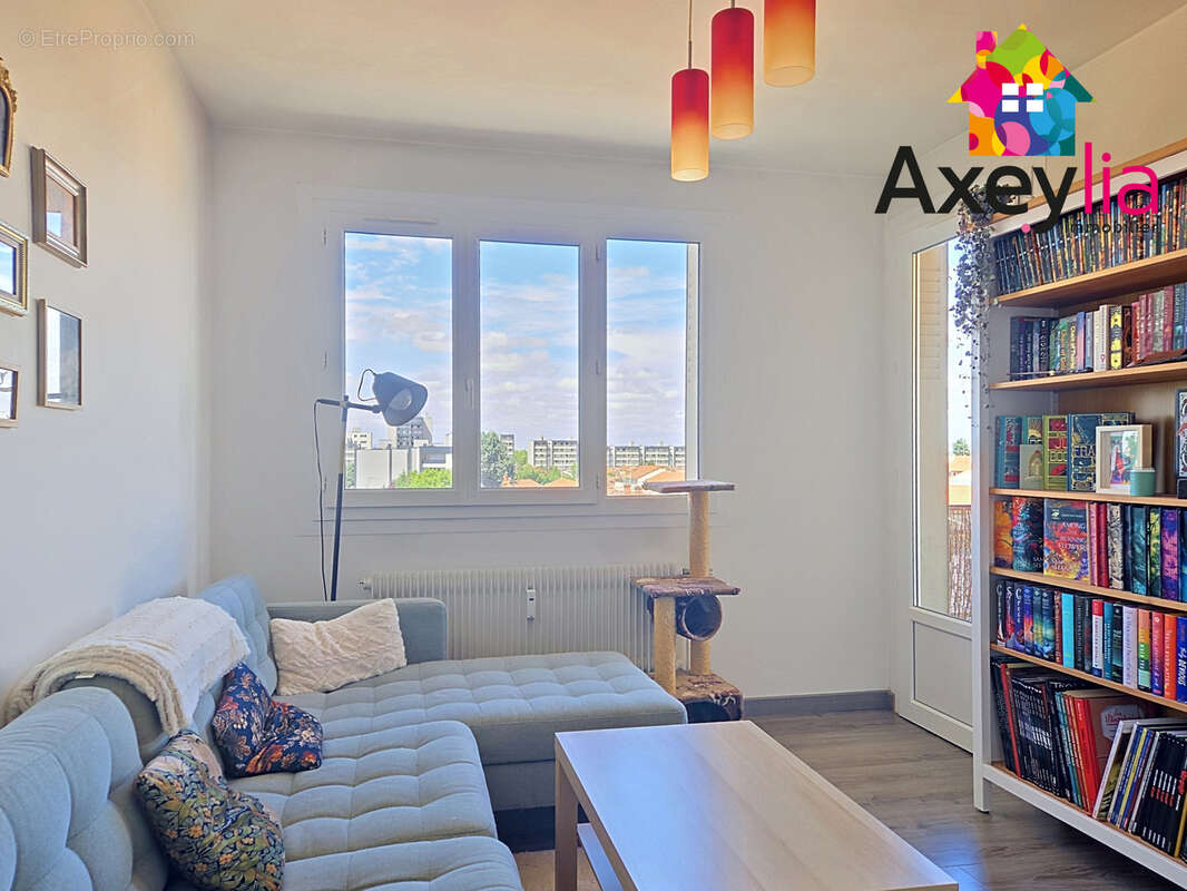 A vendre - roanne - appartement avec terrasse - photo 3