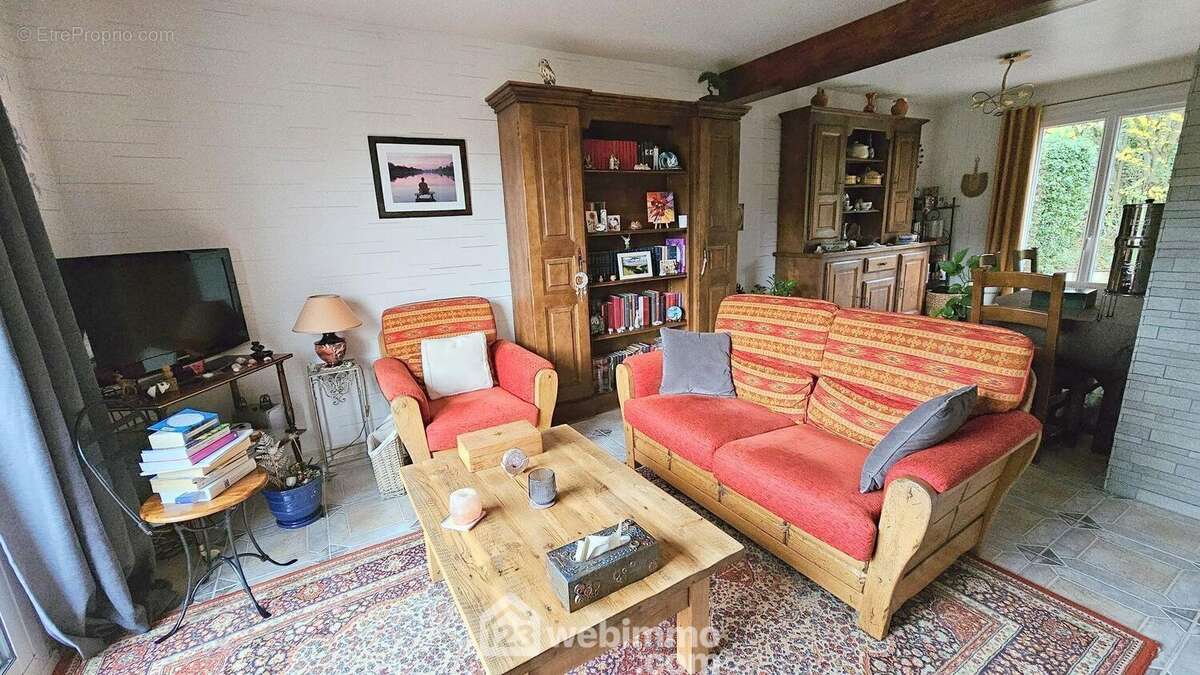 Une autre vue du séjour. - Maison à LA FERTE-ALAIS