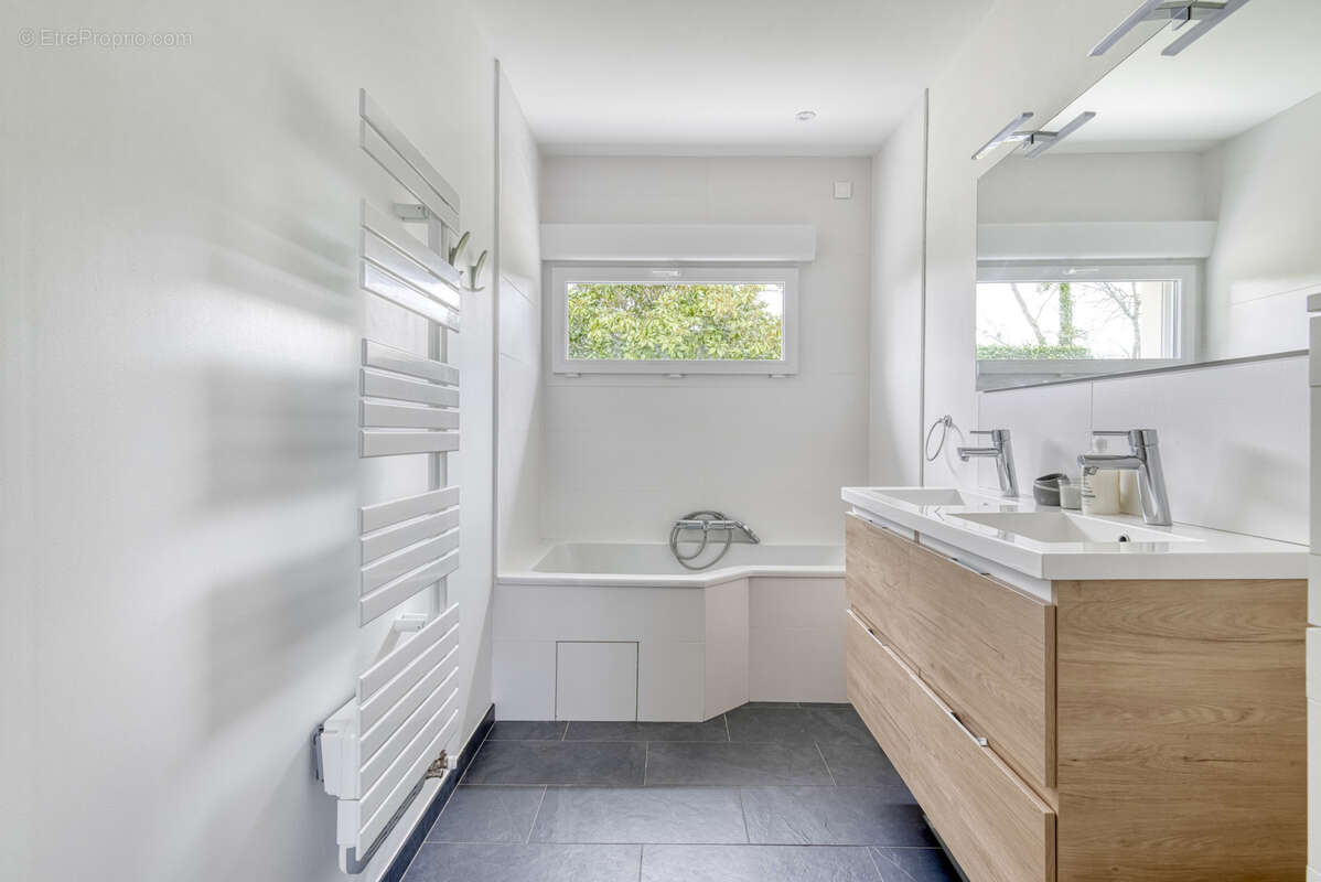 Maison à BOUCHEMAINE