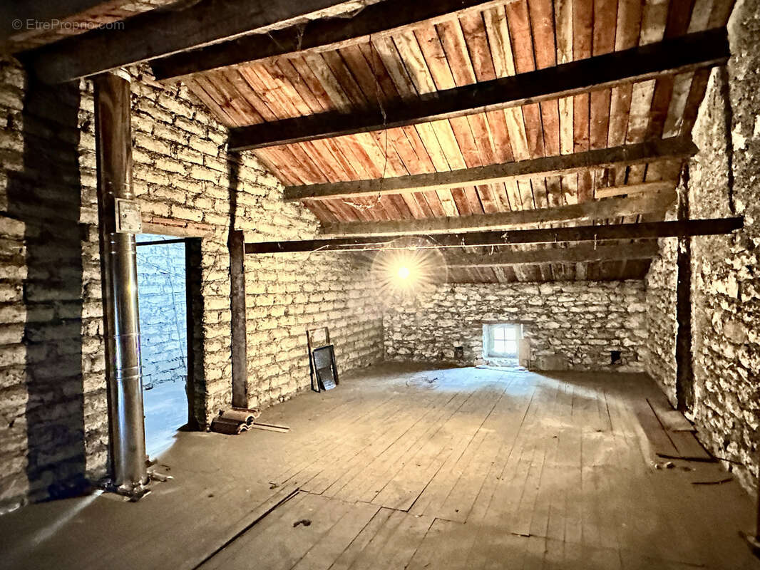 Maison à BLAYE-LES-MINES