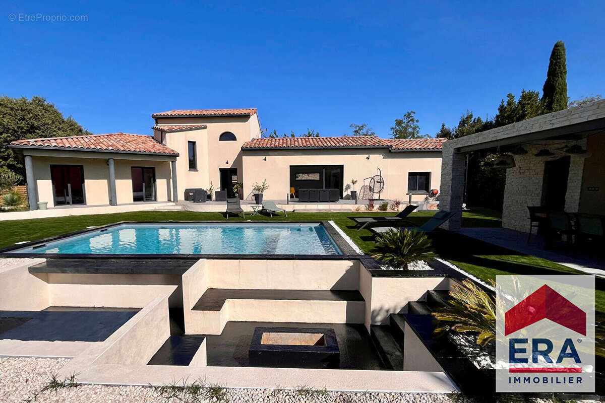 Maison à LES GRANGES-GONTARDES