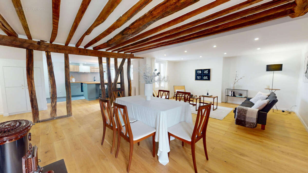 Appartement à PARIS-3E