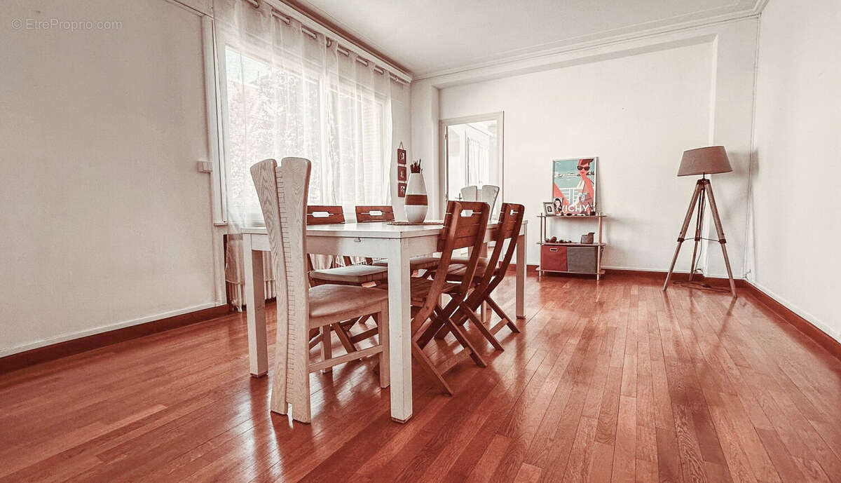 Appartement 107 m² à Vichy  - photo 4